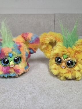 Lot Of 2 Hasbro Furby Furblets Mini Electronic Fuzzy Toys "Pix-Elle & Hoo-Lah"
